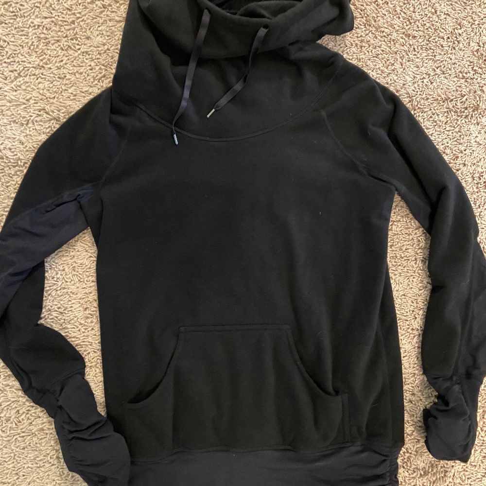 Lululemon black sweatshirt cowl neck small